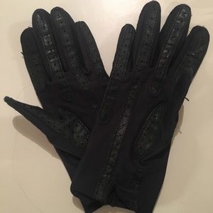 Gloves with touch screen capability